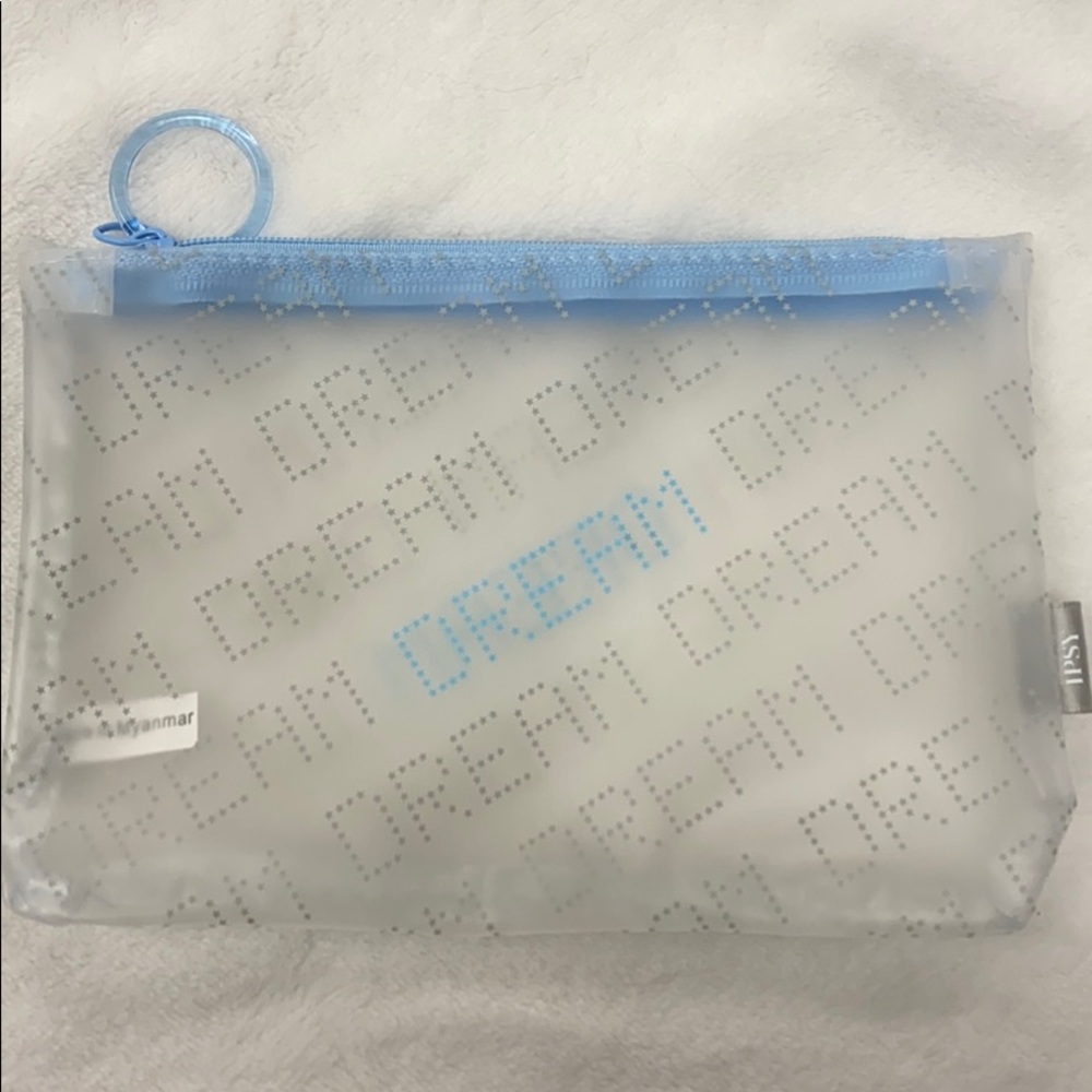 IPSY January 2021 Clear Dream Print Makeup Bag - Picture 2 of 6